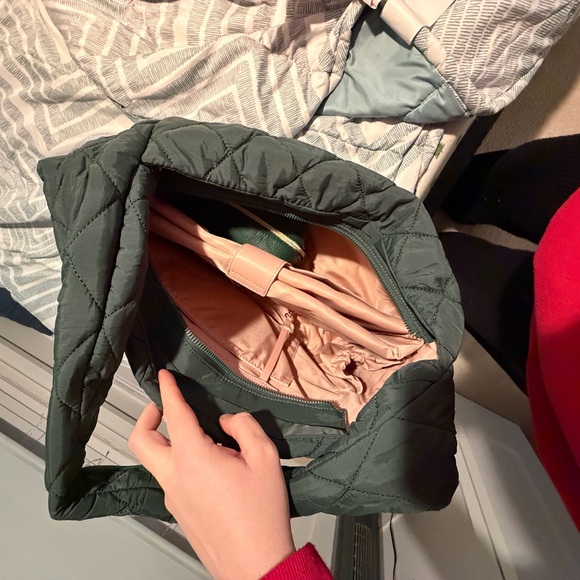 Poppy & Peonies Forest Green Quilted Bag - Picture 4 of 4